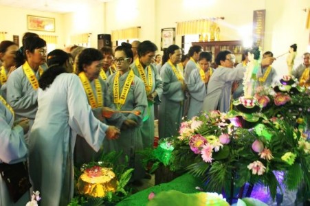 Tp.HCM: Thiêng liêng lễ tắm Phật tại Tịnh Viện Pháp Hạnh