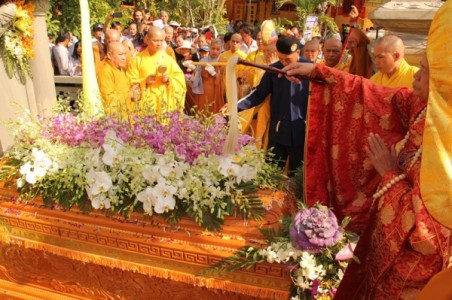 Đồng Nai: Nhập bảo tháp kim quan Ni trưởng Thích Nữ Như Niệm