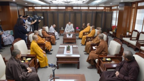 Hàn Quốc: Phái đoàn GHPGVN thăm và làm việc với chủ tịch tông Tào Khê