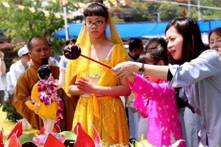 Nhật Bản: Chùa Hòa Lạc, chùa Đại Nam tổ chức đại lễ Phật đản PL 2562