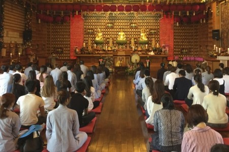 Hàn Quốc: Chùa Cham Joun Uri  tổ chức Phật đản