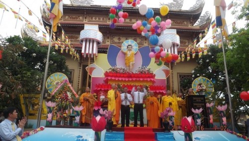 Thị xã Ninh Hòa trang nghiêm tổ chức Đại lễ Phật đản PL.2560