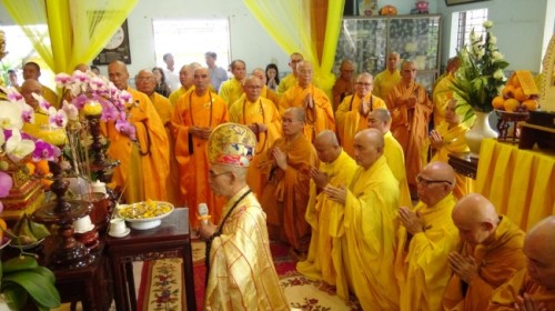 Hình ảnh lễ nhập kim quan và phát tang Cố đại lão Hòa thượng Thích Quảng Độ