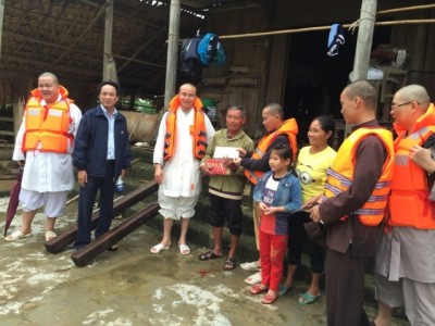 Hành trình về miền Trung, ‘cần lắm một tấm lòng’