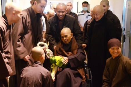 Mắt xa trông mong ước một ngày về