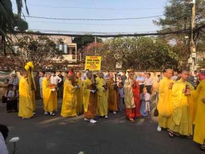 Cung tiễn kim quan trà tỳ nhục thân cố Trưởng lão HT.Thích Quảng Độ 