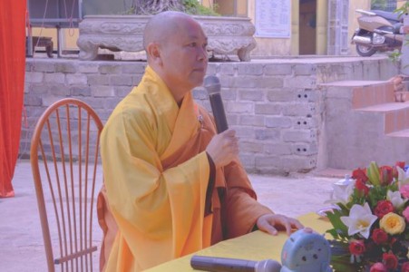 TT Thích Chân Tính thuyết giảng tại chùa Tiêu Dao