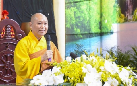 Hà Nội: TT. Thích Chân Tính thuyết giảng tại chùa Bằng