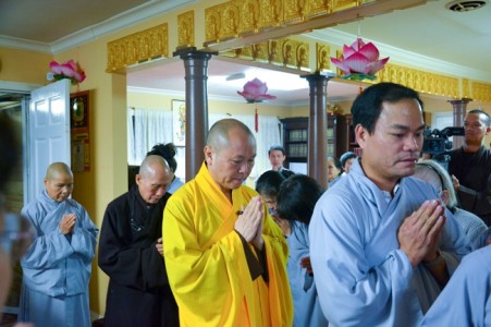 TT Thích Chân Tính tham quan và giảng pháp tại North Carolina