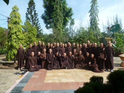 Trường cũ tình xưa