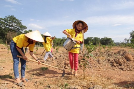 Nhiều hoạt động trải nghiệm tại khóa tu “Ươm mầm hoa Sen”