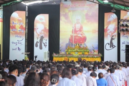 Thái Bình: Gần 1000 Phật tử về chùa Từ Xuyên dự lễ Vu Lan