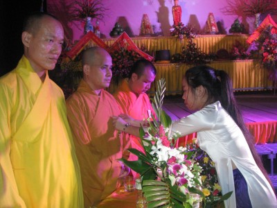 Nghệ An: Phật giáo huyên Quỳnh Lưu tổ chức đại lễ Vu lan