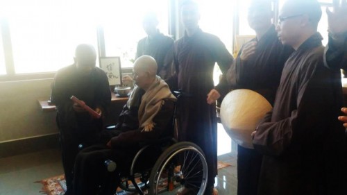 Gần ba giờ quý báu xuân Đinh Dậu 2017 bên thiền sư Thích Nhất Hạnh