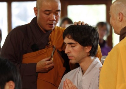 Chùm ảnh lễ xuất gia tại Làng Mai, Pháp và Làng Mai, Thái Lan