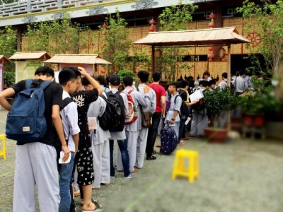 Gần 1000 bạn trẻ tham dự khóa tu mùa hè tại chùa Hòa Phúc