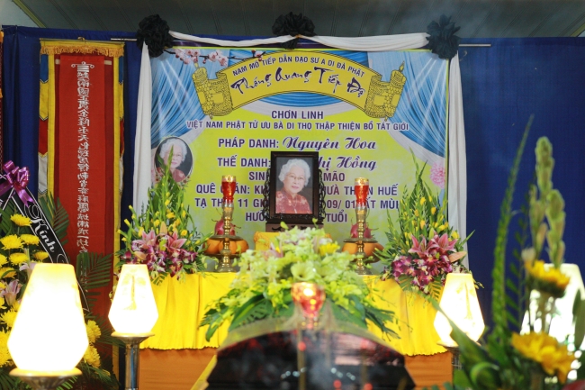 Bóng mát phía sau cuộc đời dấn thân của nhạc sĩ Hằng Vang không còn nữa