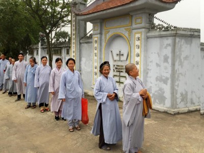 Những lý do bạn nên đi chùa