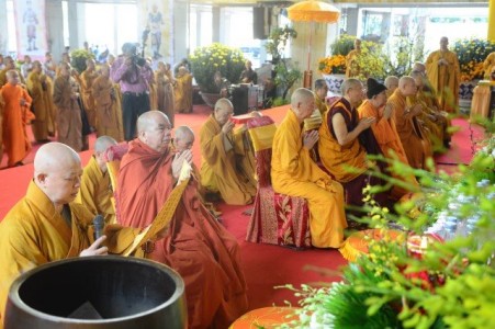 Khai đàn pháp hội Dược Sư tại Việt Nam Quốc Tự