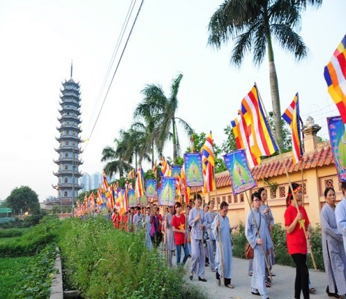 Chùa Bằng tổ chức Đại lễ Phật Đản PL2559 - DL2015