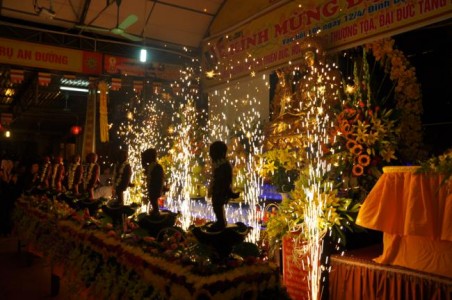 Hà Nội: Chùa Tương Mai kính mừng Phật đản PL 2561