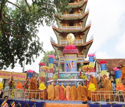 GHPGVN tỉnh Gia Lai trang nghiêm tổ chức Đại lễ Phật đản PL  2559 - DL 2015