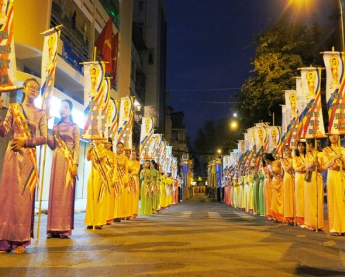 Phật giáo TP.HCM tổ chức lễ rước Phật