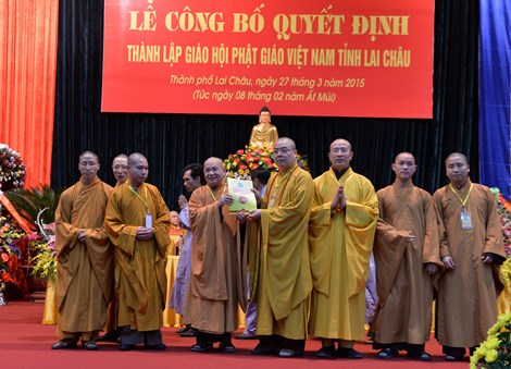 Trao Quyết định thành lập Giáo hội Phật giáo cuối cùng của cả nước
