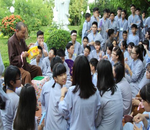 Ngày thứ tư của khóa tu “Phật luôn trong con”