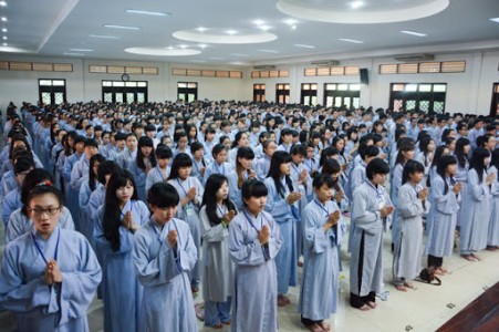 Người Phật tử tu pháp gì để chánh pháp hưng thịnh?