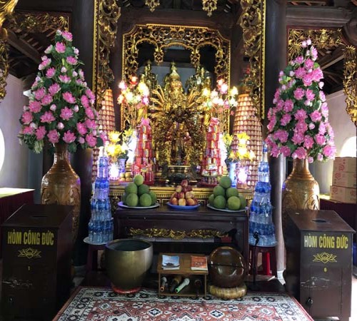 Quảng Ninh ra công văn 'quản lý hòm công đức' và một góc nhìn !