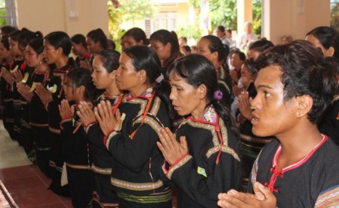 Đắk Lắk: Đông đảo đồng bào dân tộc quy y Tam bảo