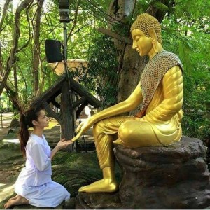 Sinh nhà tôn quý có nhiều thuận duyên tu tập