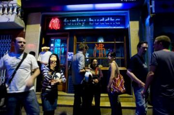 Chùm ảnh: Sốc với hộp đêm Đức Phật vui vẻ tại Hà Nội