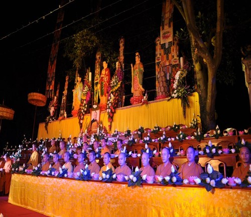 Đêm hội Hoa đăng tri ân tôn sư Hải Triều Âm