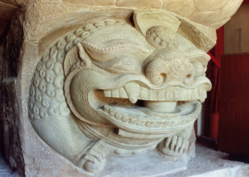 Dẹp “bát nháo” ở di tích: Mới nhìn thấy ngọn mà chưa thấy gốc