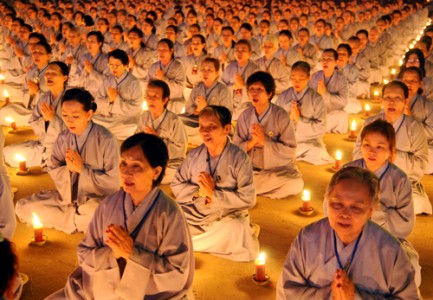 Suy nghĩ về thế kỷ mới của người tu Phật