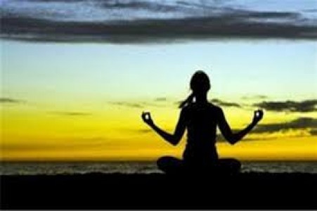 Tập thiền để kéo dài tuổi thanh xuân