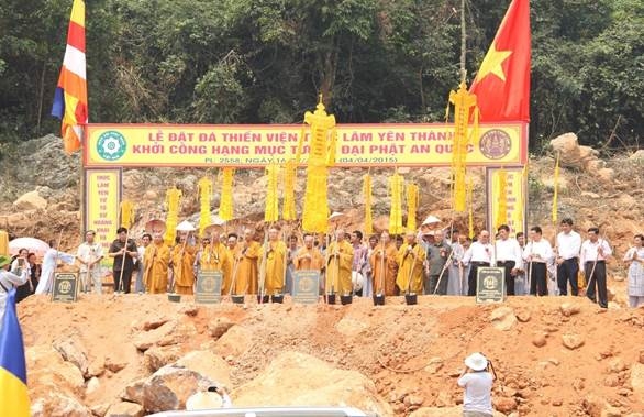 Lễ đặt đá thiền viện trúc lâm Yên Thành