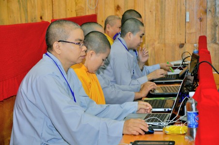 Tích cực và tiêu cực sử dụng mạng xã hội