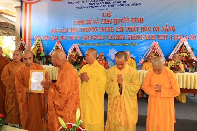 Công bố và trao Quyết định Ban giám hiệu Trường TCPH Đà Nẵng