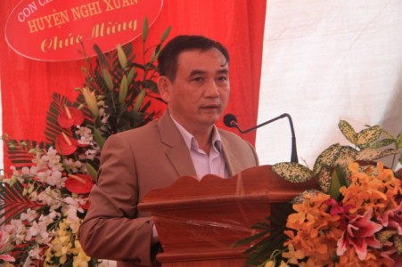 Ăn chay 50 ngàn/ngày, xây điện thờ 100 tỷ nhất Việt Nam