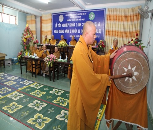 Trường TCPH Gia Lai tổ chức lễ tốt nghiệp khóa I và khai giảng năm học mới khóa II