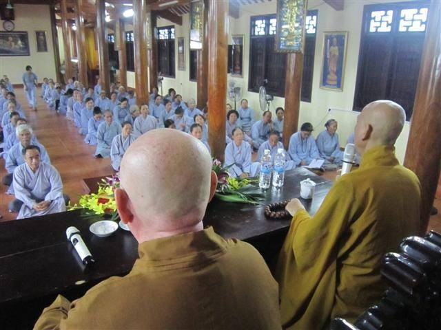 TT.Thích Duy Trấn giảng pháp tại Thái Bình