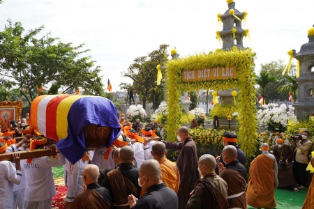 Hà Nội: Cung nghinh kim quan Đức Pháp chủ HT. Thích Phổ Tuệ nhập bảo tháp