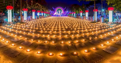 Hàng chục ngàn người về chùa Hoằng Pháp dự lễ vía Đức Phật A Di Đà