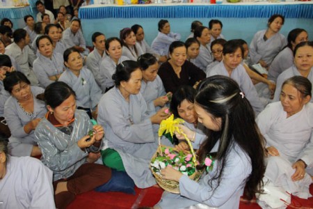  Chùa Bà Đa tổ chức đại lễ Vu lan báo hiếu, bạt độ chẩn tế 
