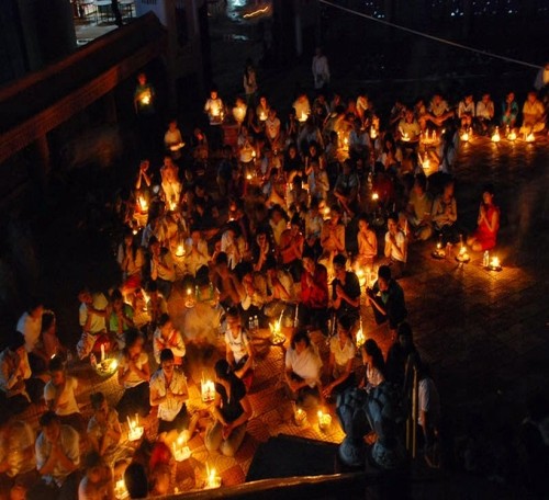 Phong tục độc đáo ngày lễ Vu Lan ở các nước châu Á