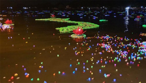 Hải Phòng: Làm sạch biển sau Đại lễ Vu Lan