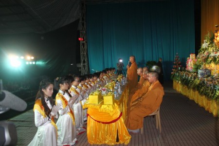 Chùa Từ Xuyên Đại lễ Vu lan – Bông hồng cài áo 